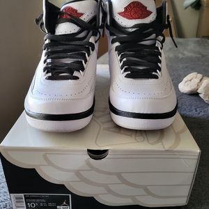 Jordan Retro 2 Chicago sz 10.5  NIB